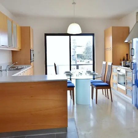 City Living Tk 3 Rm 1 Гостевой дом Сент Джулианс
