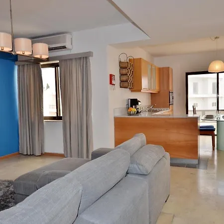 City Living Tk 3 Rm 1 *