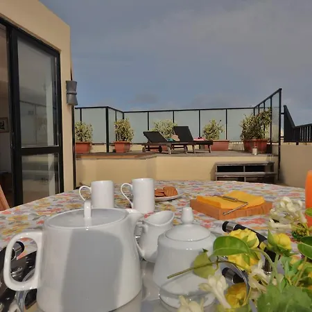 City Living Tk 3 Rm 1 بيت ضيافة *